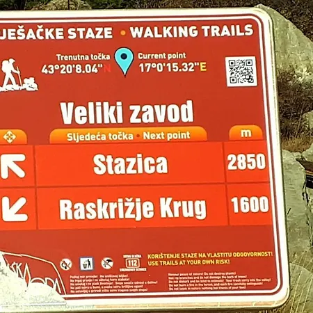 Taja * Makarska